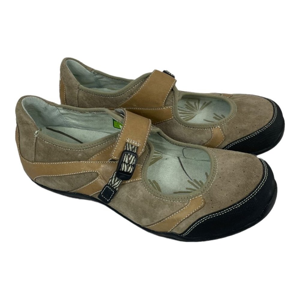 Ahnu tan suede Mary Jane shoes size 10